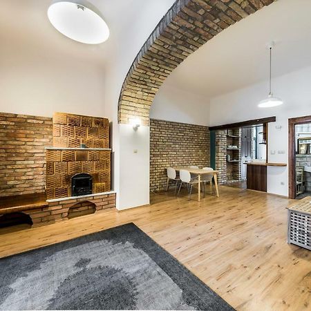 French Touch Apartment With Free Parking Budapest Exteriör bild