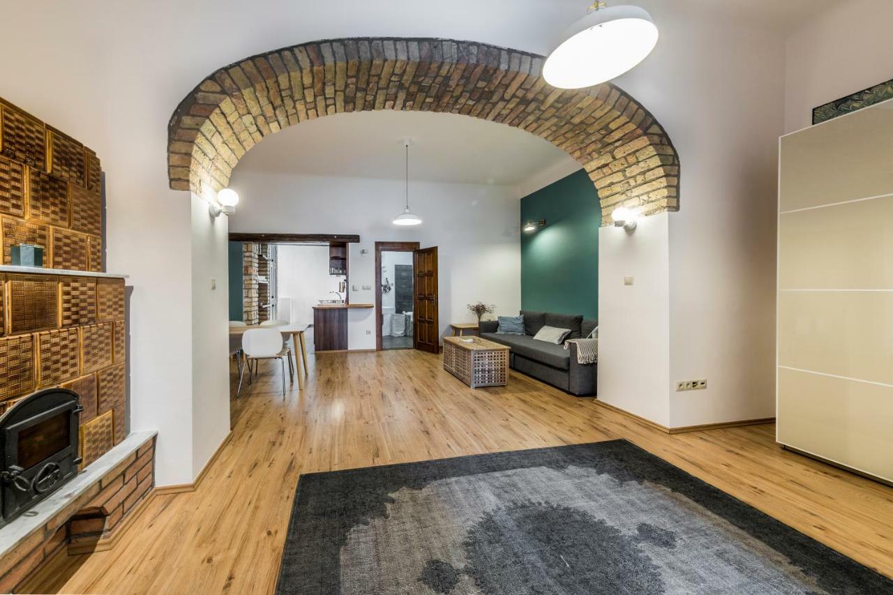 French Touch Apartment With Free Parking Budapest Exteriör bild