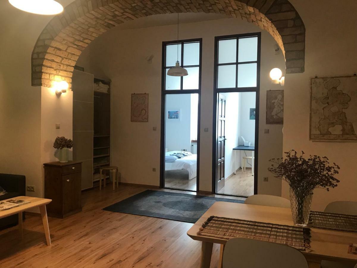 French Touch Apartment With Free Parking Budapest Exteriör bild