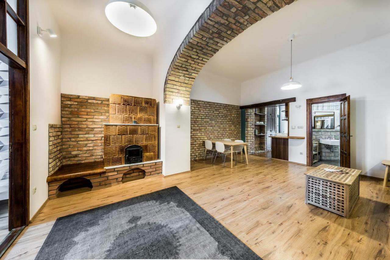 French Touch Apartment With Free Parking Budapest Exteriör bild