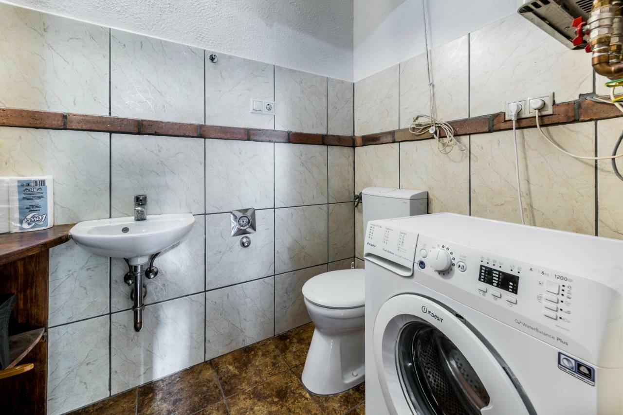 French Touch Apartment With Free Parking Budapest Exteriör bild