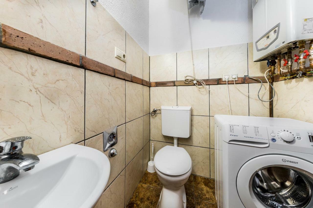 French Touch Apartment With Free Parking Budapest Exteriör bild