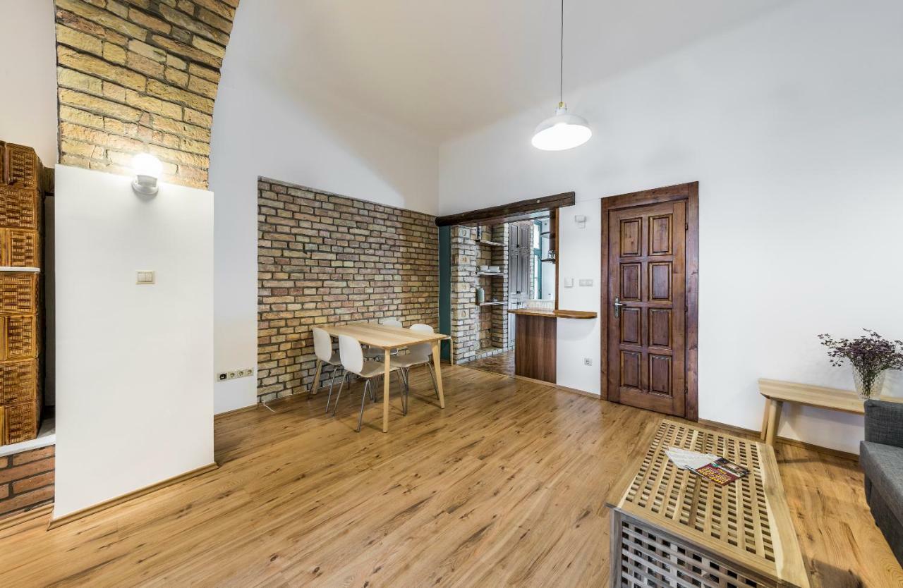 French Touch Apartment With Free Parking Budapest Exteriör bild